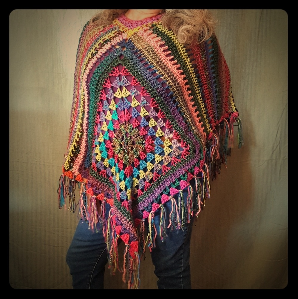 Retro style with a modern twist! Super fun poncho!